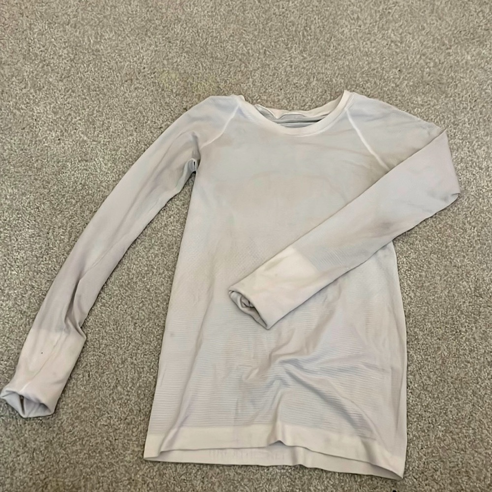 white lulu longsleeve